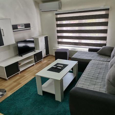 Centar Apartman Enmi 111 바냐루카 외부 사진
