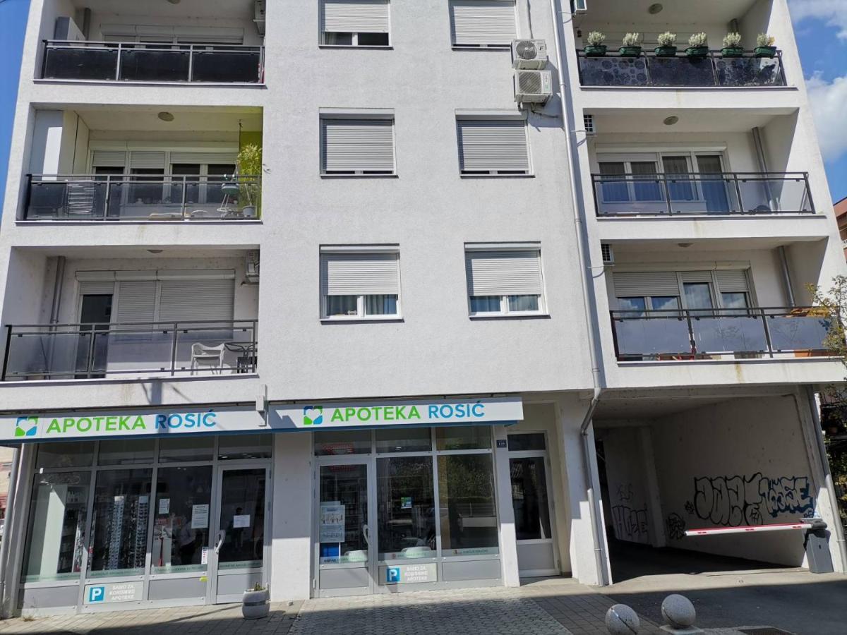 Centar Apartman Enmi 111 바냐루카 외부 사진
