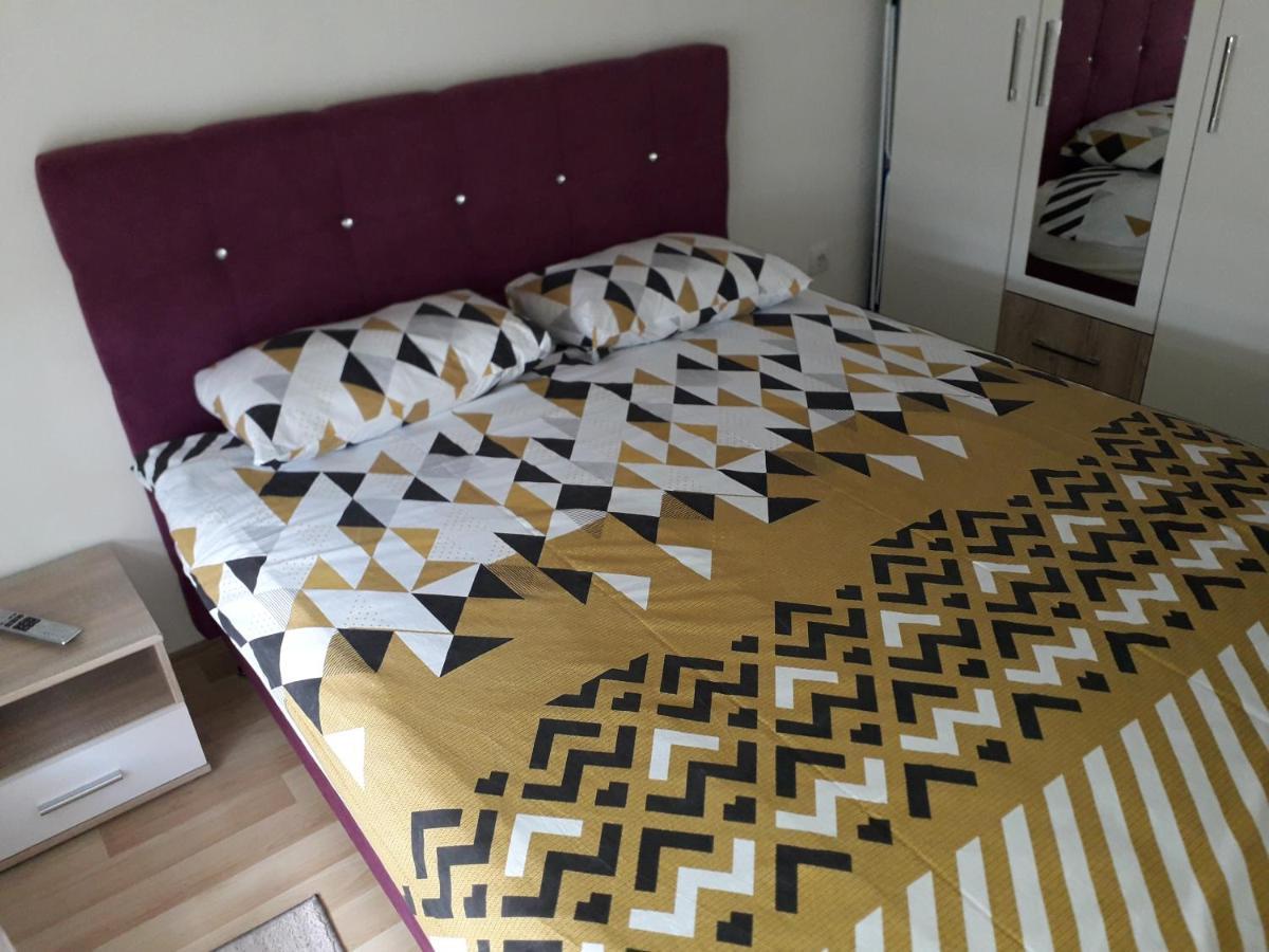 Centar Apartman Enmi 111 바냐루카 외부 사진